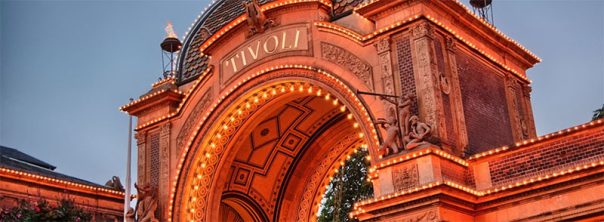 Tivoli er en fornøyelsespark i København som er ekstremt populær!